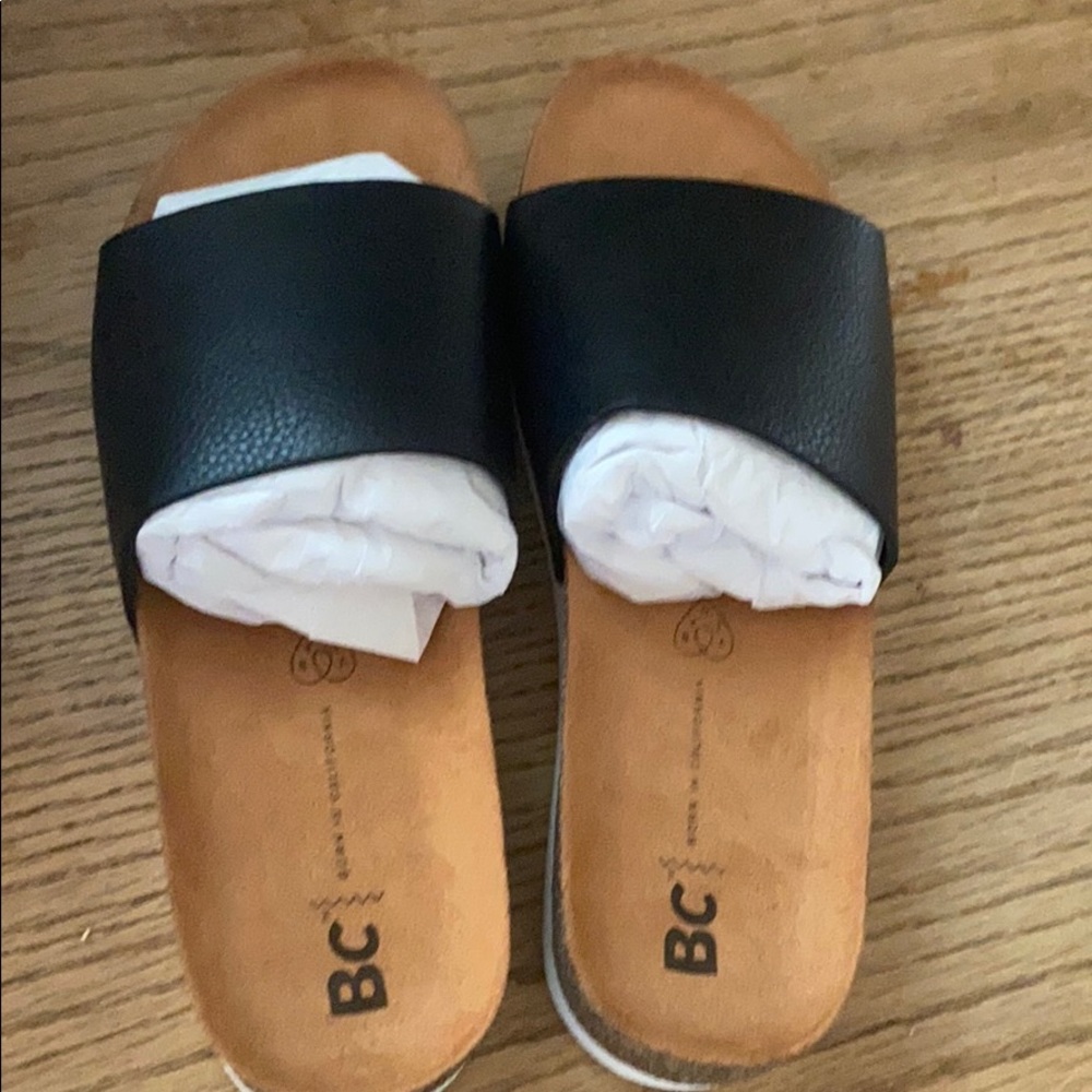 Brand new born in California sandals